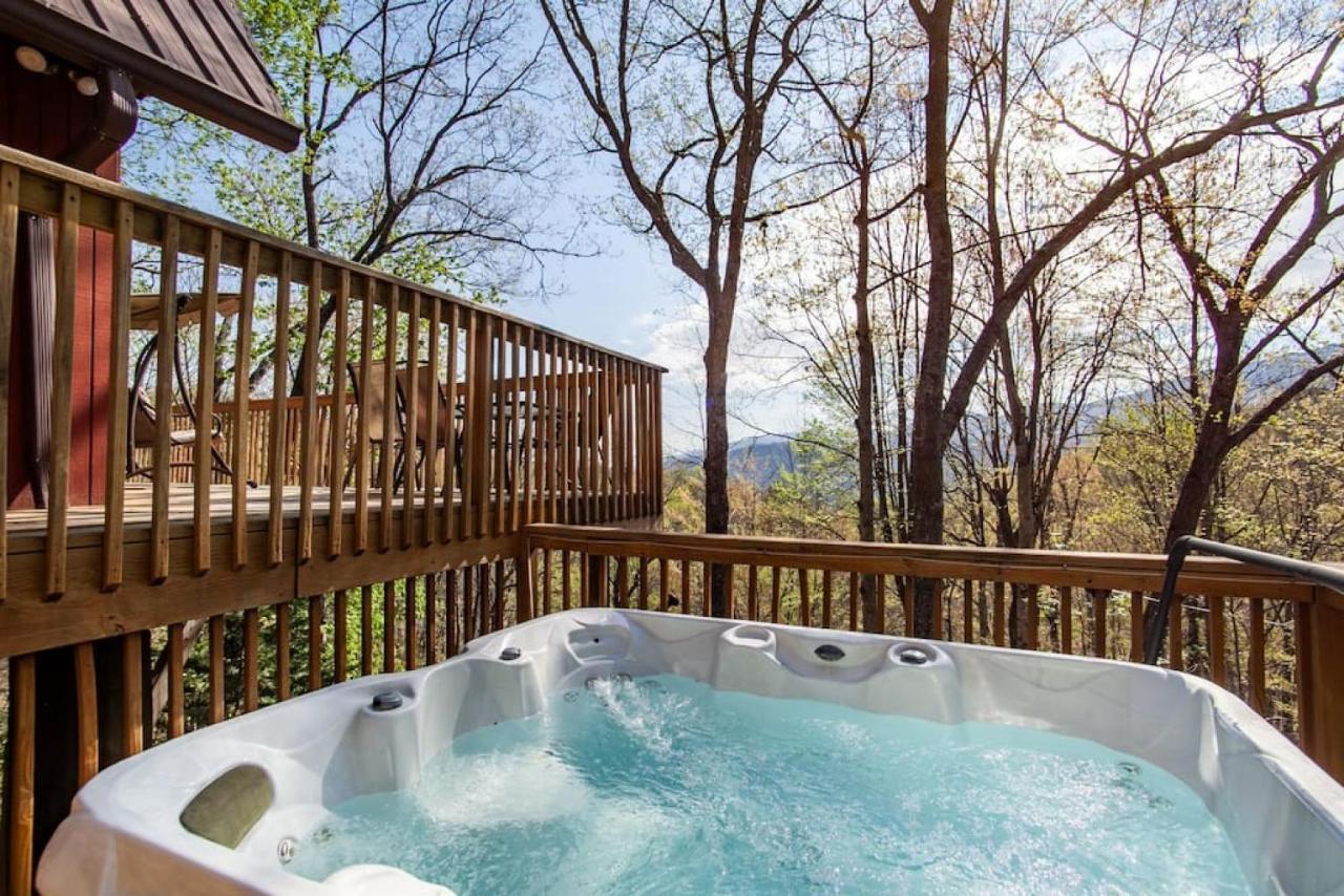 Bear View Chalet With Hot Tub And Near Ober Gatlinburg Exterior foto