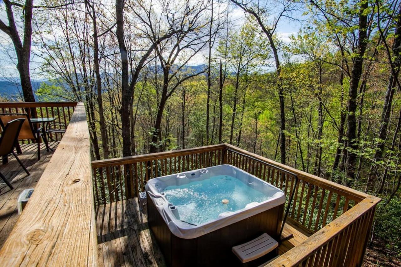 Bear View Chalet With Hot Tub And Near Ober Gatlinburg Exterior foto