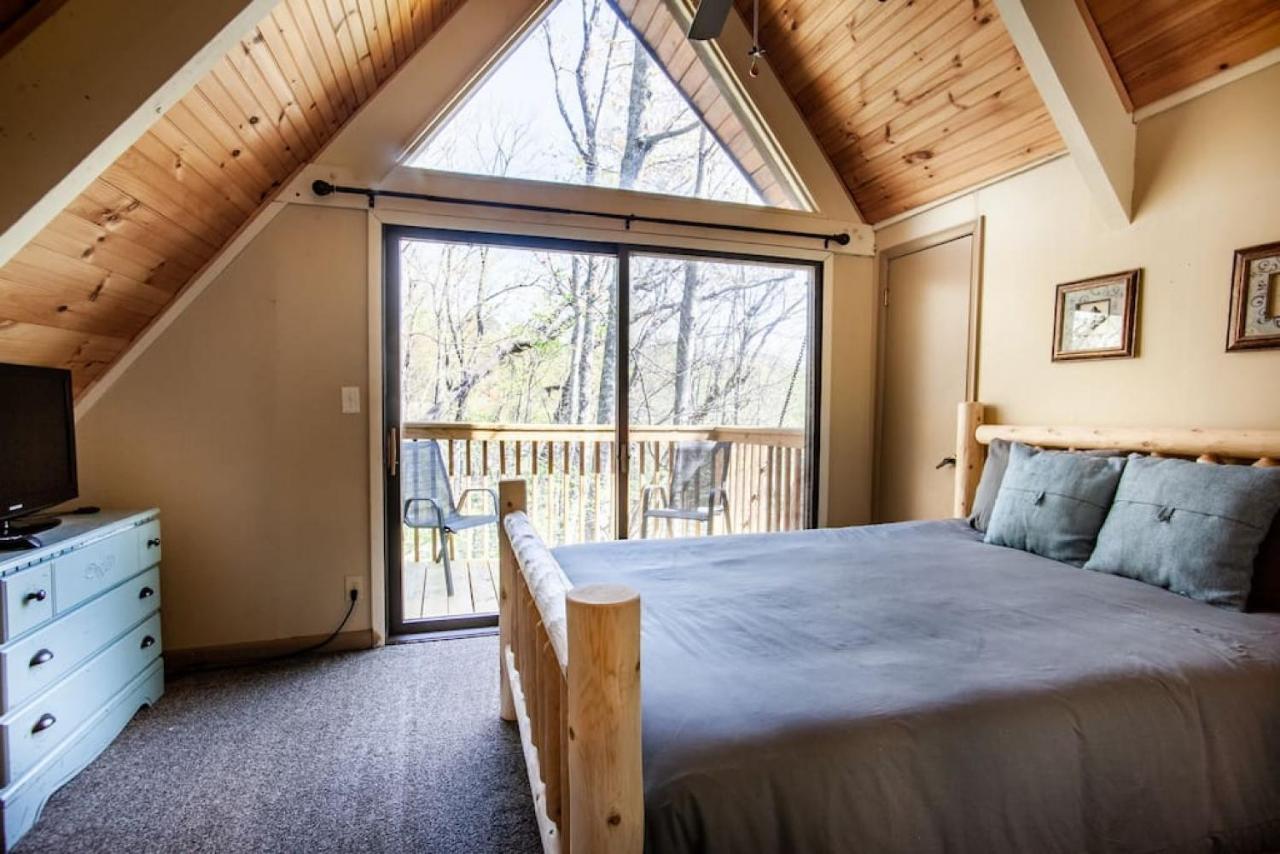 Bear View Chalet With Hot Tub And Near Ober Gatlinburg Exterior foto